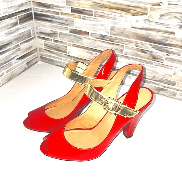 Steve Madden Patent Leather Red Heels. - Picture 3 of 6
